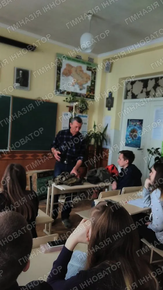 Елементи рукопашного бою на уроці "Захист Вітчизни"